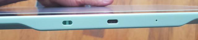 Puerto USB-C en la tableta xp-pen deco fun